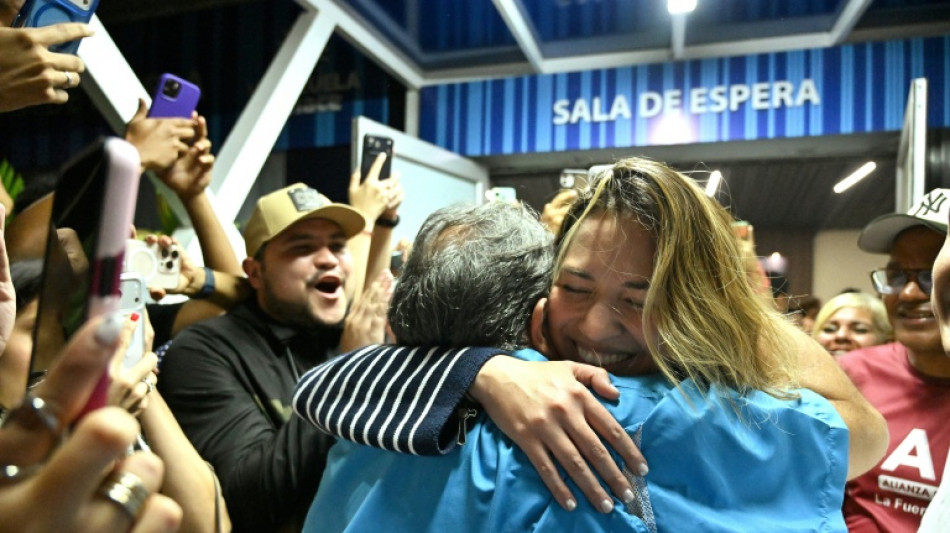  "Vengo aqu&iacute; a trabajar": Cercana colaboradora de l&iacute;der opositora Machado regresa a Venezuela 