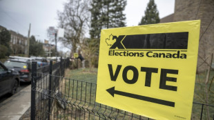 Au Canada, le Premier ministre Mark Carney toujours en t&ecirc;te, &agrave; une semaine d'un vote d&eacute;cisif