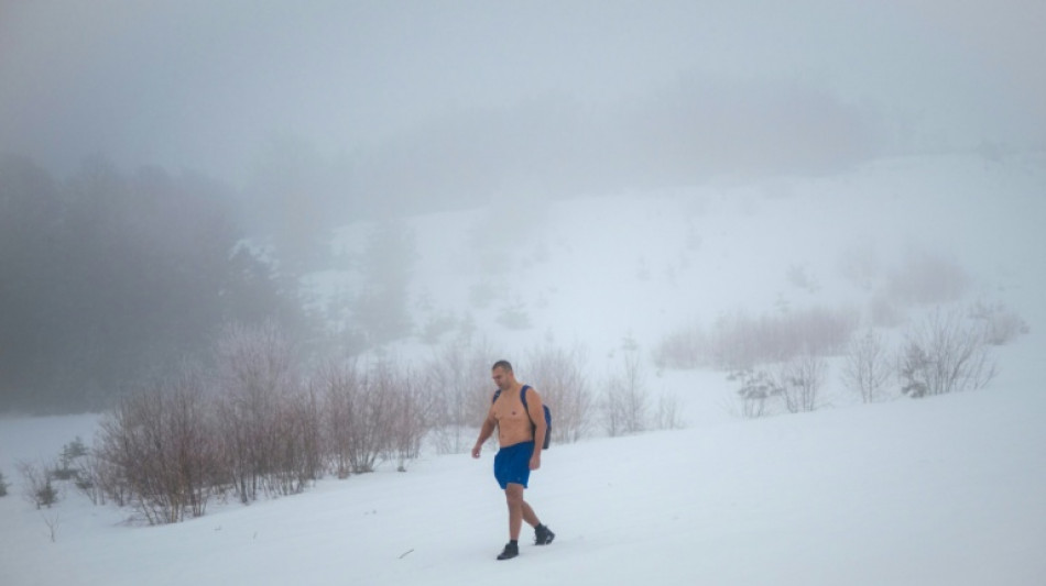 M&eacute;diter &agrave; moiti&eacute; nu dans la neige, la dr&ocirc;le de passion d'un arch&eacute;ologue serbe