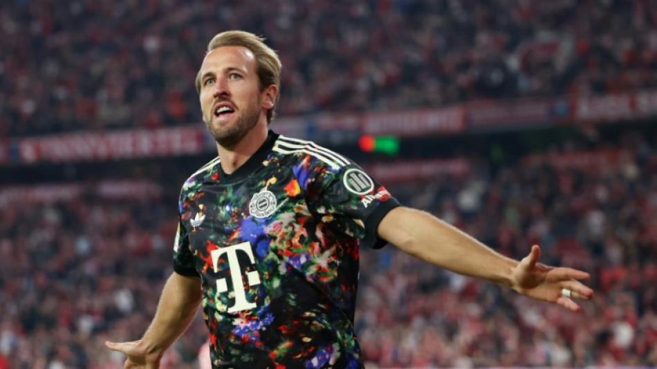  Kane hits Bundesliga century as Bayern rout Union 