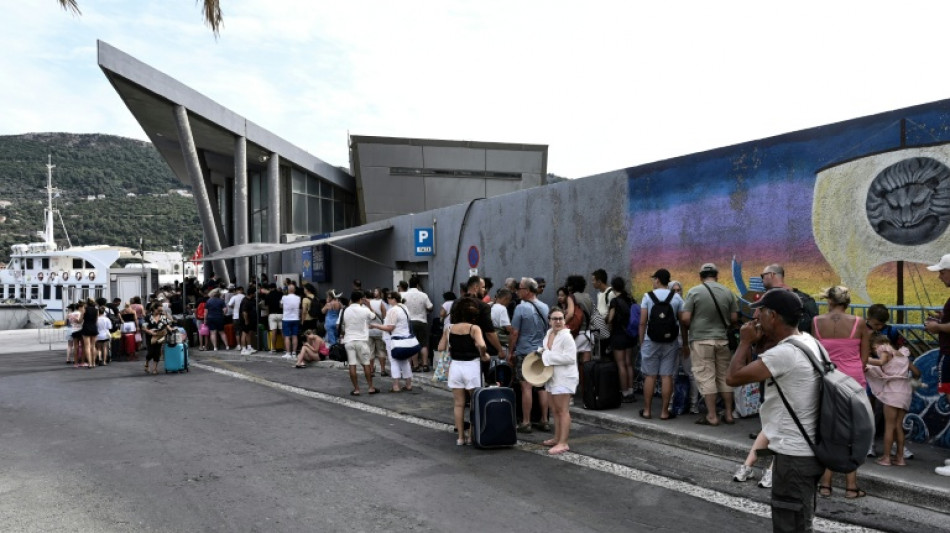  Greek visa scheme gives Turks easier entry to islands in EU 