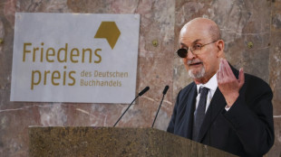 Rushdie sieht Freiheit von links und rechts unter Druck - Rede zum Friedenspreis