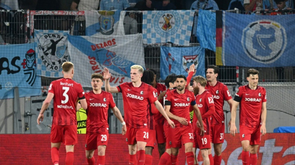  Freiburg encaminha vaga na semifinal da Liga Europa; Aston Villa vence Bologna fora 