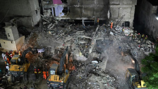 Pakistan: au moins 21 morts dans l'effondrement d'un immeuble &agrave; Karachi