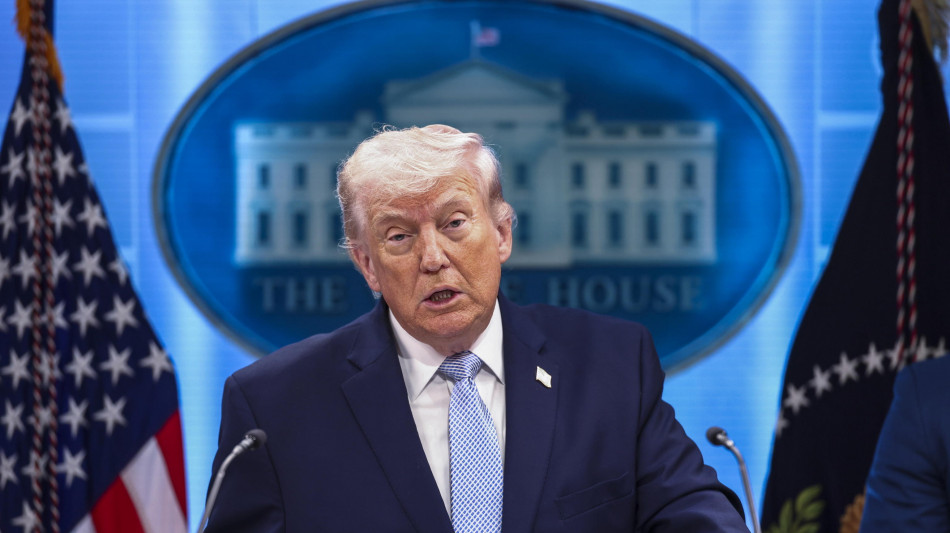  Trump, 'collaboreremo con l'Iran per rimuovere tutta la polvere nucleare' 