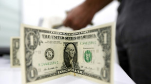 El d&oacute;lar supera por primera vez umbral de los 6 reales en Brasil