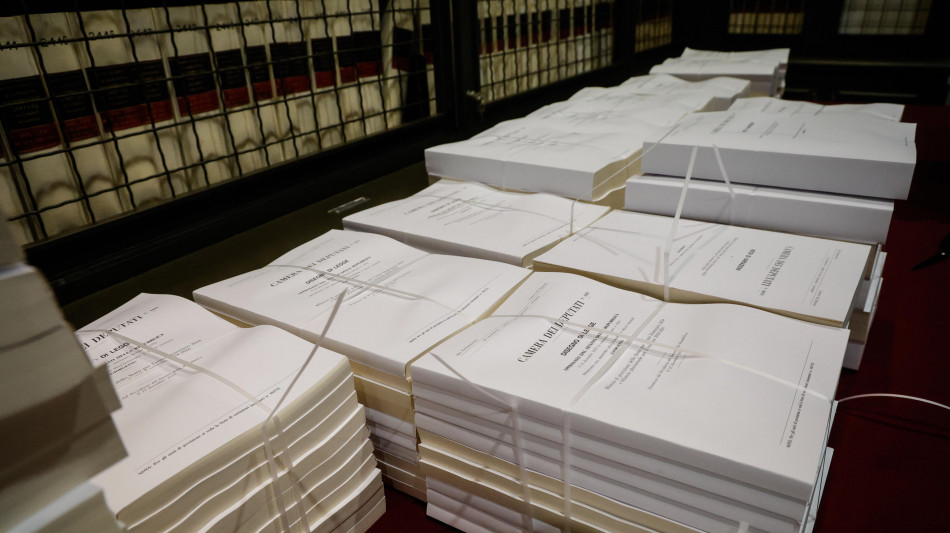  Stallo sulla manovra, commissione rinviata 