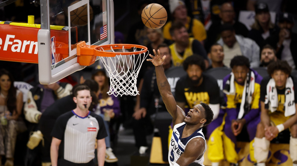 Nba: Minnesota implacabili, Lakers ad un passo dall'eliminazione