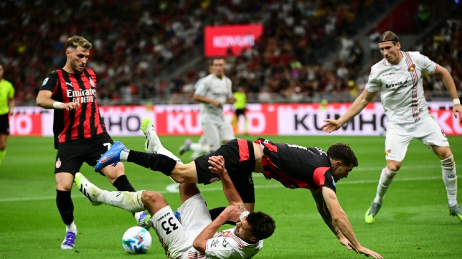 Italie: l'AC Milan chute d'entr&eacute;e, Naples sans trembler