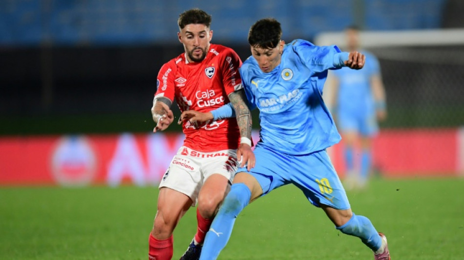  Jogador do Cienciano denuncia "mala preta" de dirigente do City Torque na Sul-Americana 