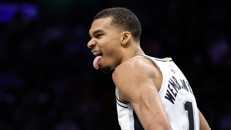  NBA: les Spurs suivent le rythme du Thunder, les Pistons freinent les Lakers 