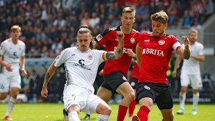 Zweitliga-Meister: St. Pauli kr&ouml;nt seine Saison