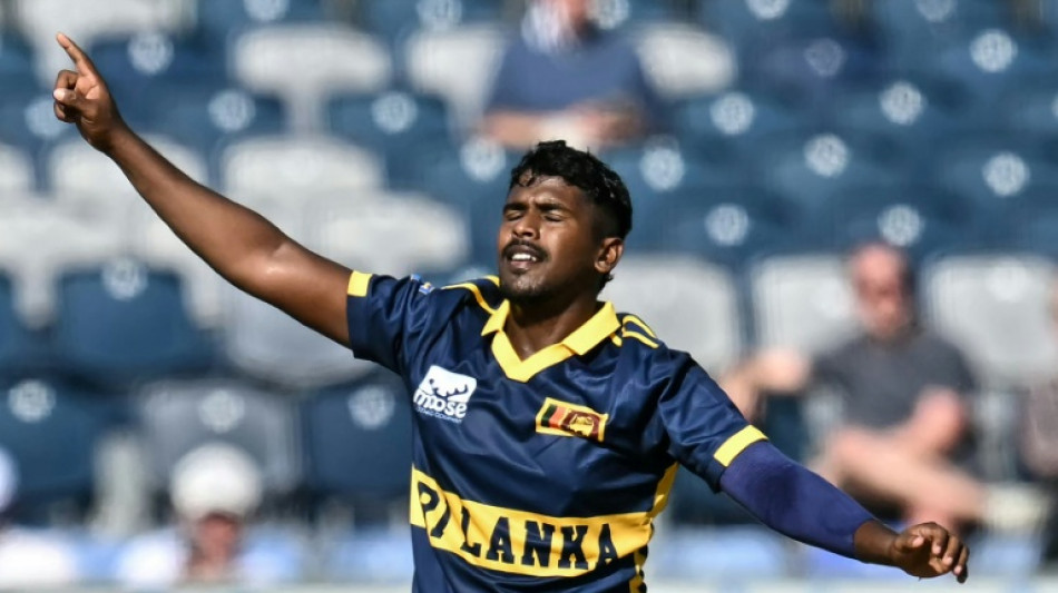  Sri Lanka's Colombage strikes on debut as England dismissed for 265 in first ODI 