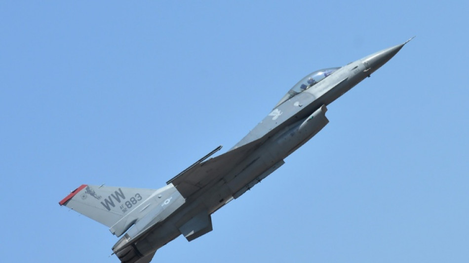 Un F-16 se estrella en EEUU y el piloto sale ileso