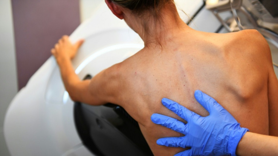  Cancer du sein avant 40  ans: plus agressif, plus toxique et une vie sociale boulevers&eacute;e 