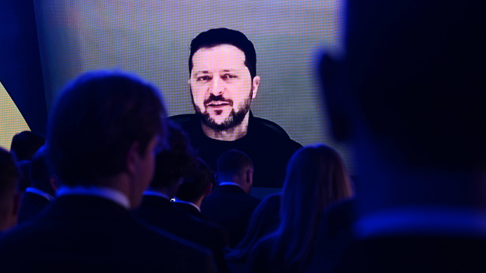  Zelensky, 'raid su centrale termoelettrica a Kiev, gli alleati non ci hanno avvertito' 