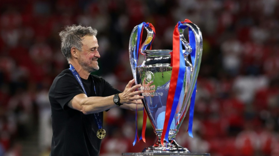  Luis Enrique renova com PSG at&eacute; 2030; Beraldo at&eacute; 2031 