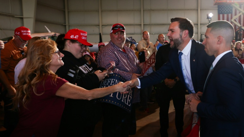  JD Vance en campagne pour les "midterms" : ses partisans r&ecirc;vent de 2028 