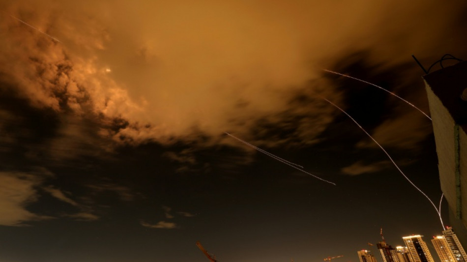  Israel ataca Ir&atilde; ap&oacute;s Trump insistir que Teer&atilde; deseja um acordo 