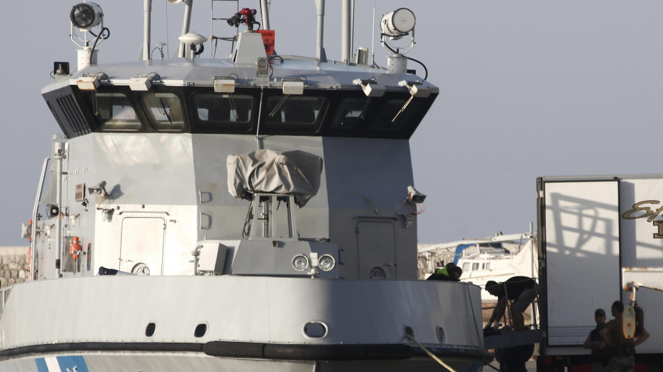  12 migranti morti nell'Egeo, 6 tra cui neonato in collisione con nave polizia 