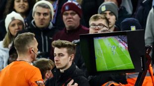 Nach lauter Kritik: Englands Klubs stimmen &uuml;ber VAR ab