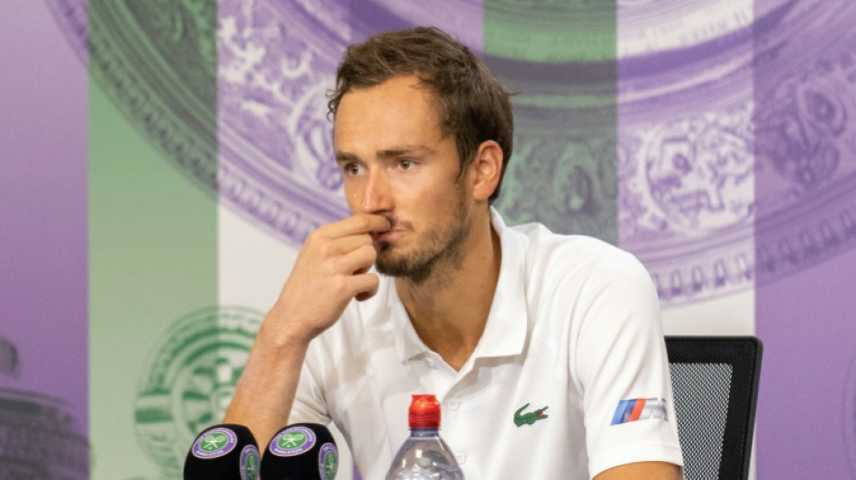 Tennis: Wimbledon exclut les joueurs russes et b&eacute;larusses