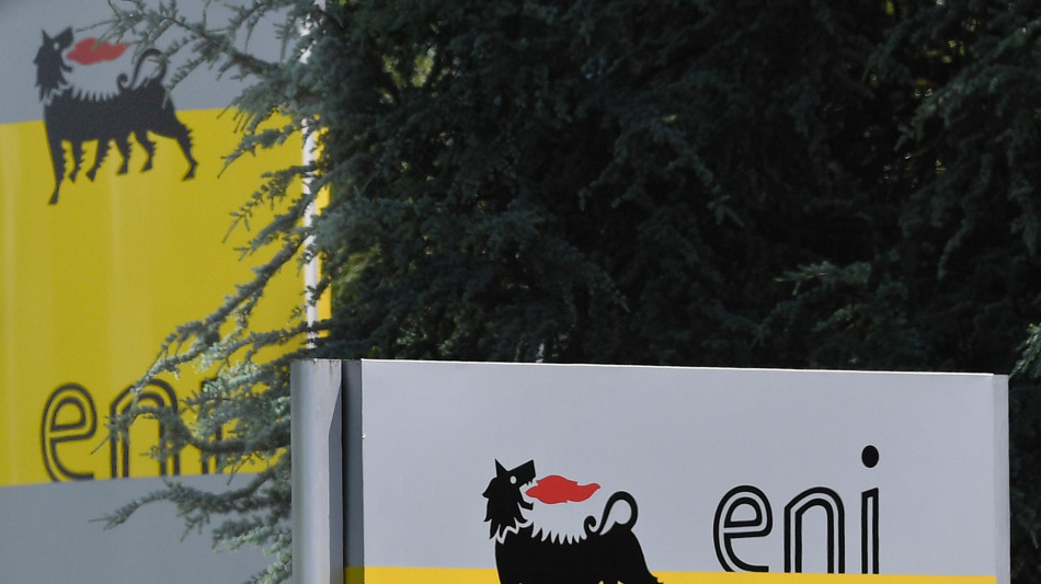  Eni, utile netto rettificato +70% nei 9 mesi a 6,4 miliardi 