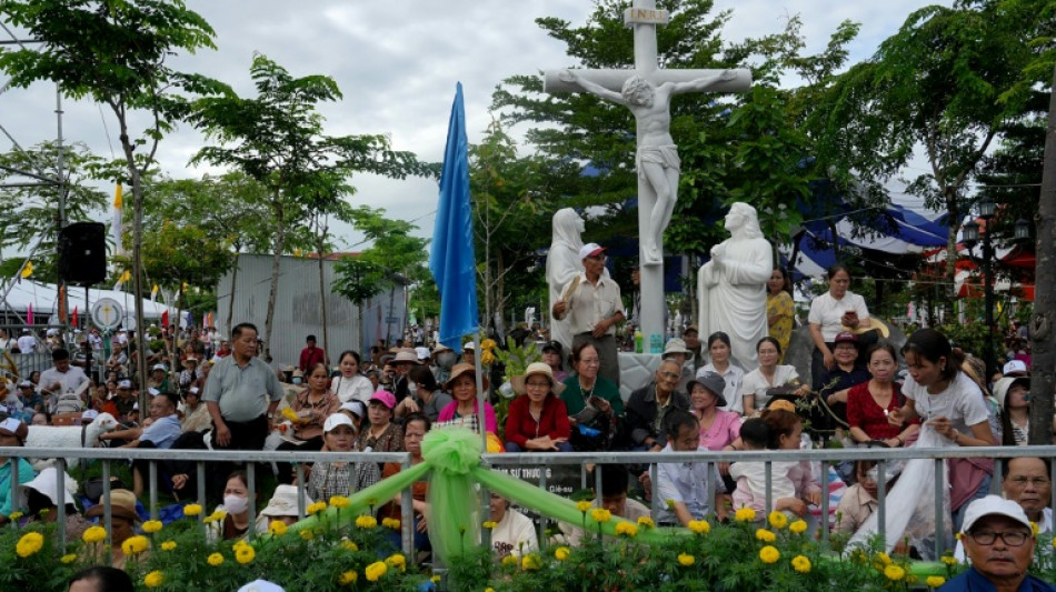  Enviado papal encabeza la primera ceremonia de beatificaci&oacute;n en Vietnam  