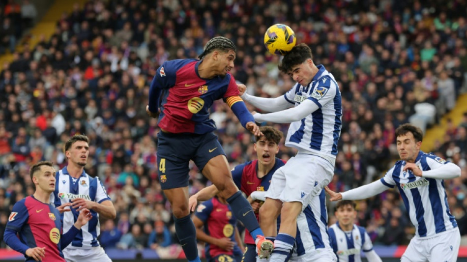 Barcelona goleia Real Sociedad e recupera lideran&ccedil;a do Espanhol