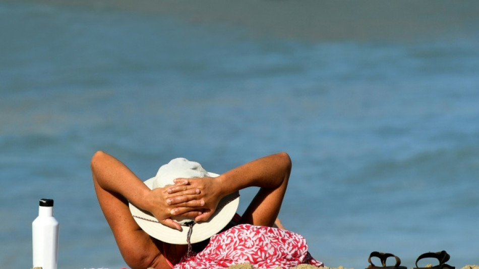 "Préparer" sa peau au soleil : de nombreuses idées fausses et des risques