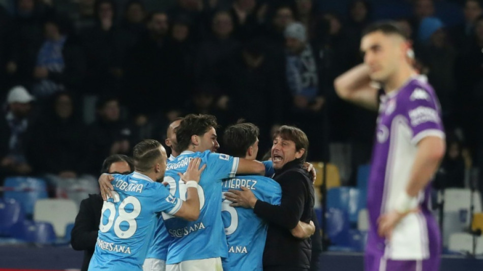  Ap&oacute;s decep&ccedil;&atilde;o na Champions, Napoli reage e vence Fiorentina no Italiano 
