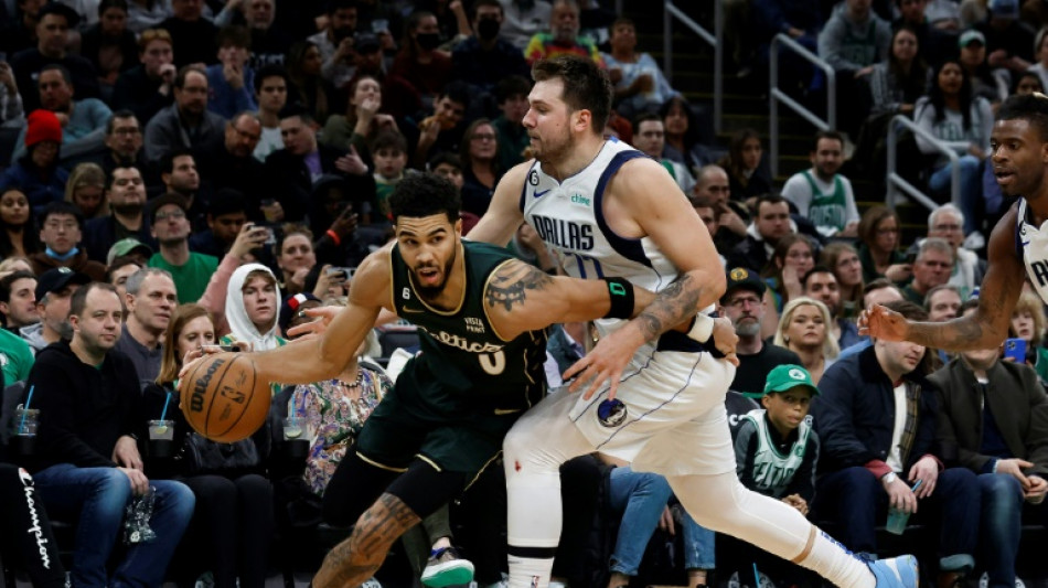 Tatum leads NBA-best Celtics over Mavs while Hawks beat Kings