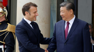 Frankreichs Präsident Macron fordert bei Treffen mit Xi "gleiche Regeln für alle"