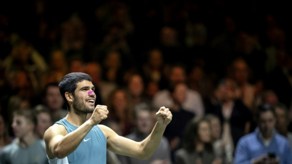 Tennis: Alcaraz s'offre &agrave; Rotterdam un premier titre en salle