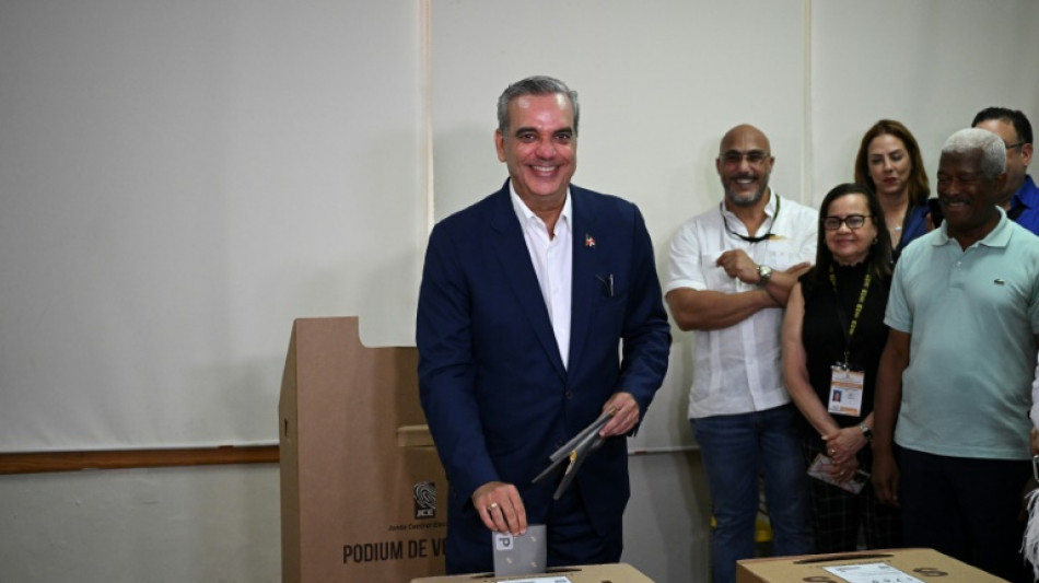 Presidente dominicano reelecto para un segundo mandato marcado por Haití