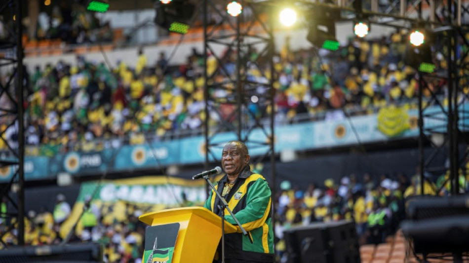 S&uuml;dafrikas Regierungspartei ANC schlie&szlig;t Wahlkampf mit gro&szlig;er Kundgebung ab