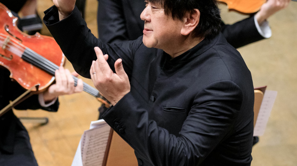  Yutaka Sado dirige la Nona Sinfonia di Mahler a Bologna 