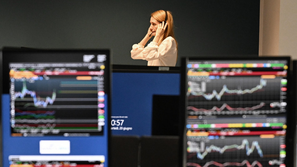  Lo spread tra Btp e Bund si allarga a 116 punti, l'Oat francese sotto il 5% 