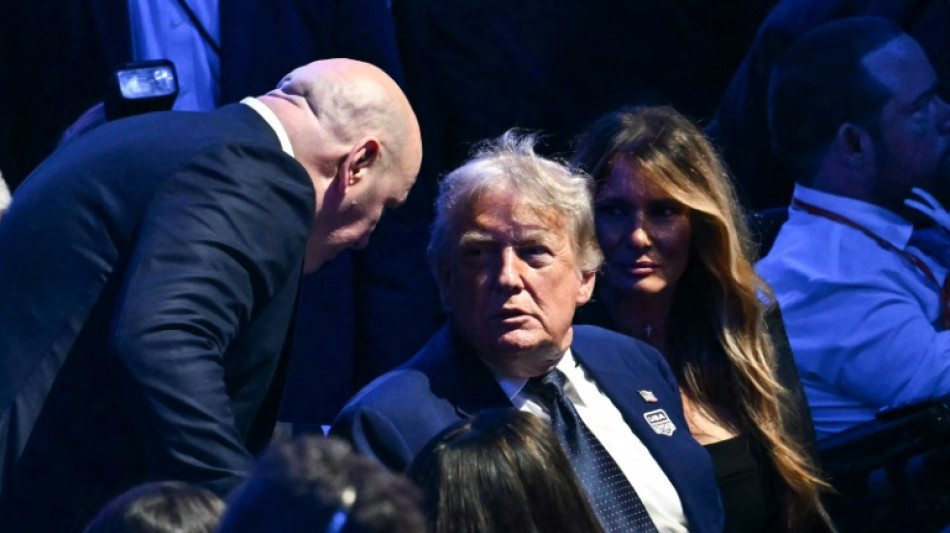  Trump droht Frankreich mit 100-Prozent-Zoll auf Wein wegen Digitalsteuer 