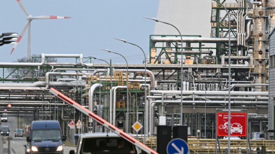  Russia to block flow of Kazakh oil to German refinery, Berlin says 