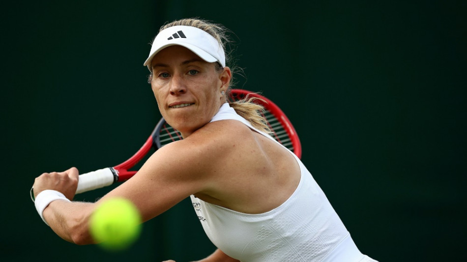 Einzel-Ende vertagt: Kerber &uuml;berrascht gegen Osaka