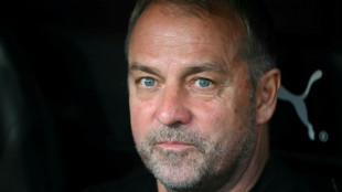 Flick admite que el Bar&ccedil;a necesita refuerzos en ataque