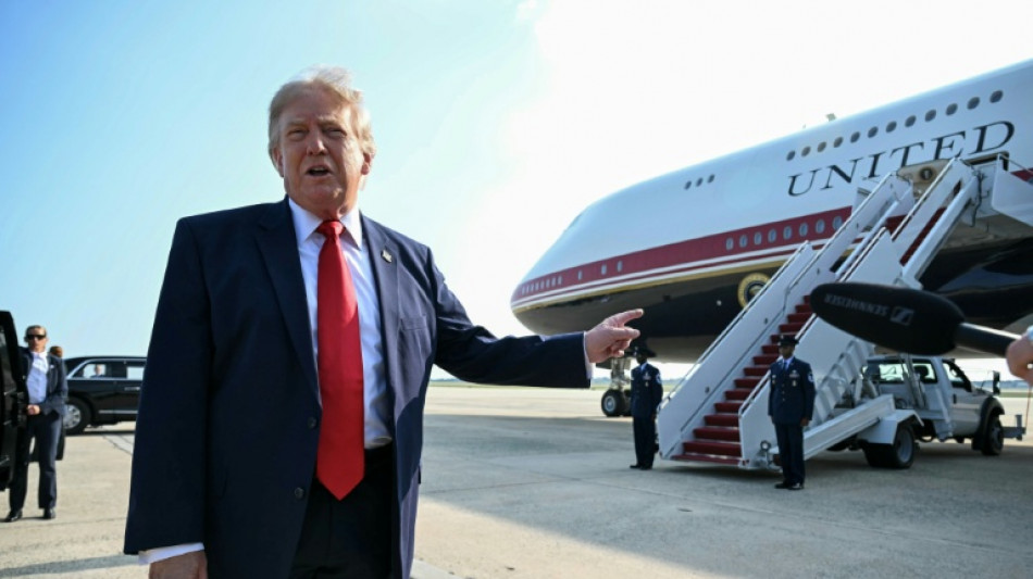  Trump dice estar "emocionado" por su primer vuelo en Air Force One obsequiado por Catar 