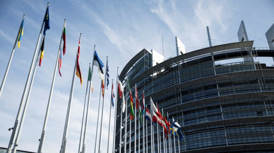  La UE flexibiliza sus normas respecto a las sustancias peligrosas en los cosm&eacute;ticos  