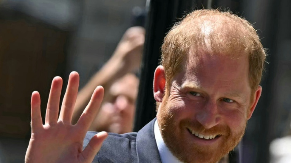  Pr&iacute;ncipe Harry e sua esposa Meghan voltar&atilde;o a morar no Reino Unido 