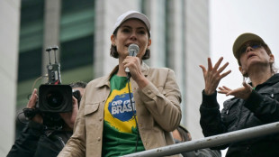 Michelle Bolsonaro deixa suas ambições políticas nas mãos de Deus