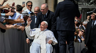 Vatikan: Papst muss wegen drohenden Darmverschlusses notoperiert werden