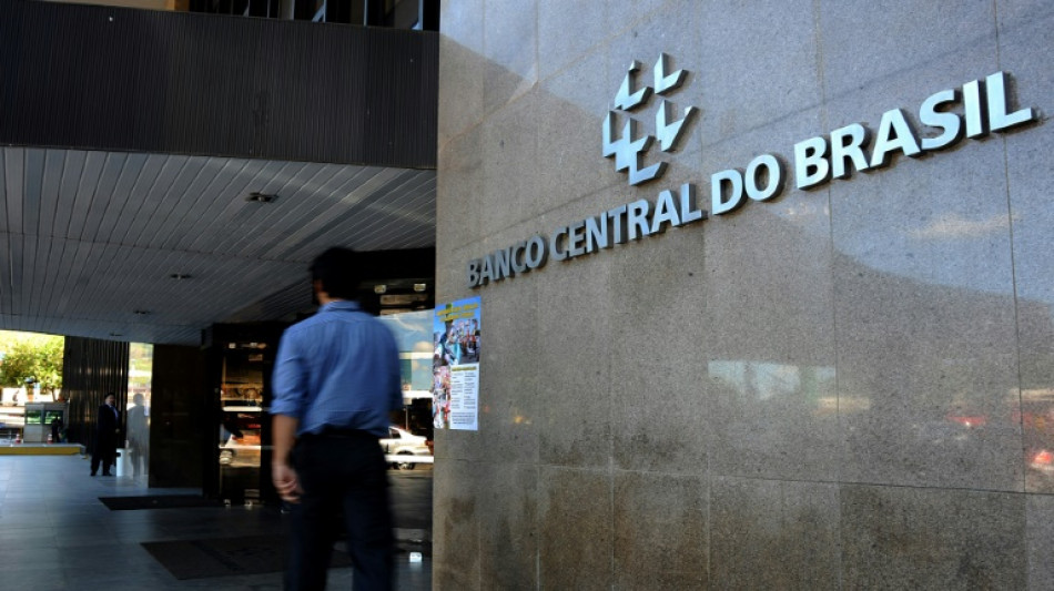  Copom volta a reduzir Selic, a 14%, para conter a infla&ccedil;&atilde;o 