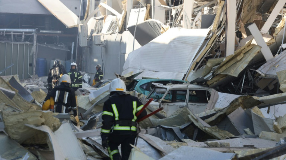 Rusia intensifica la ofensiva en el este de Ucrania y m&aacute;s de 1.000 militares permanecen en una acer&iacute;a de Mari&uacute;pol