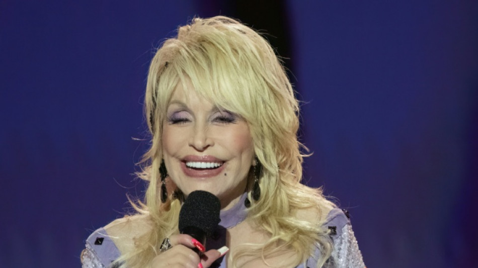  Dolly Parton annule encore des concerts &agrave; Las Vegas, pour raisons de sant&eacute; 